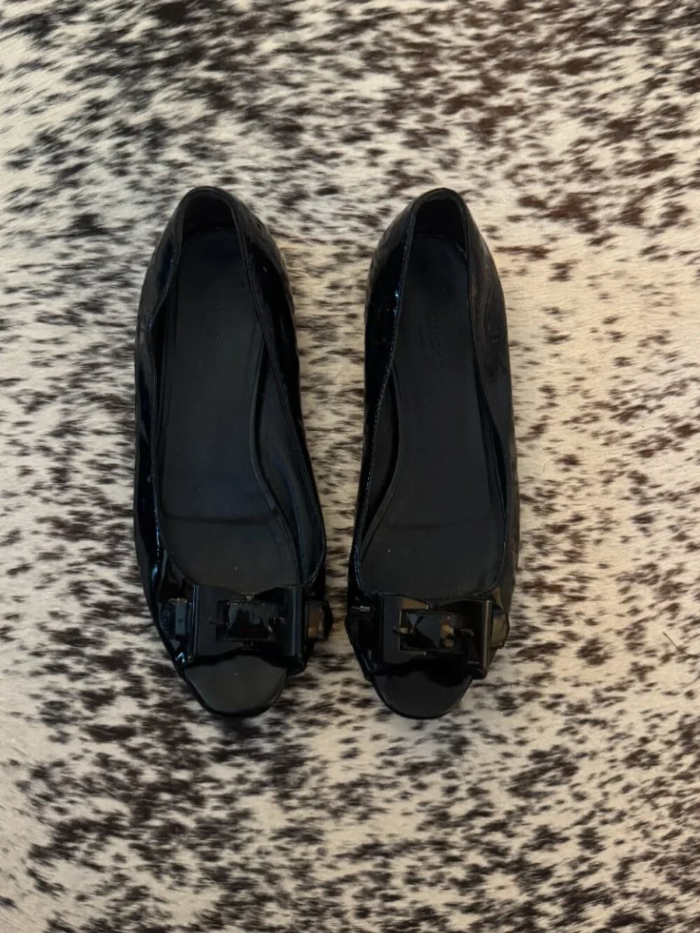 Gucci iconic peep